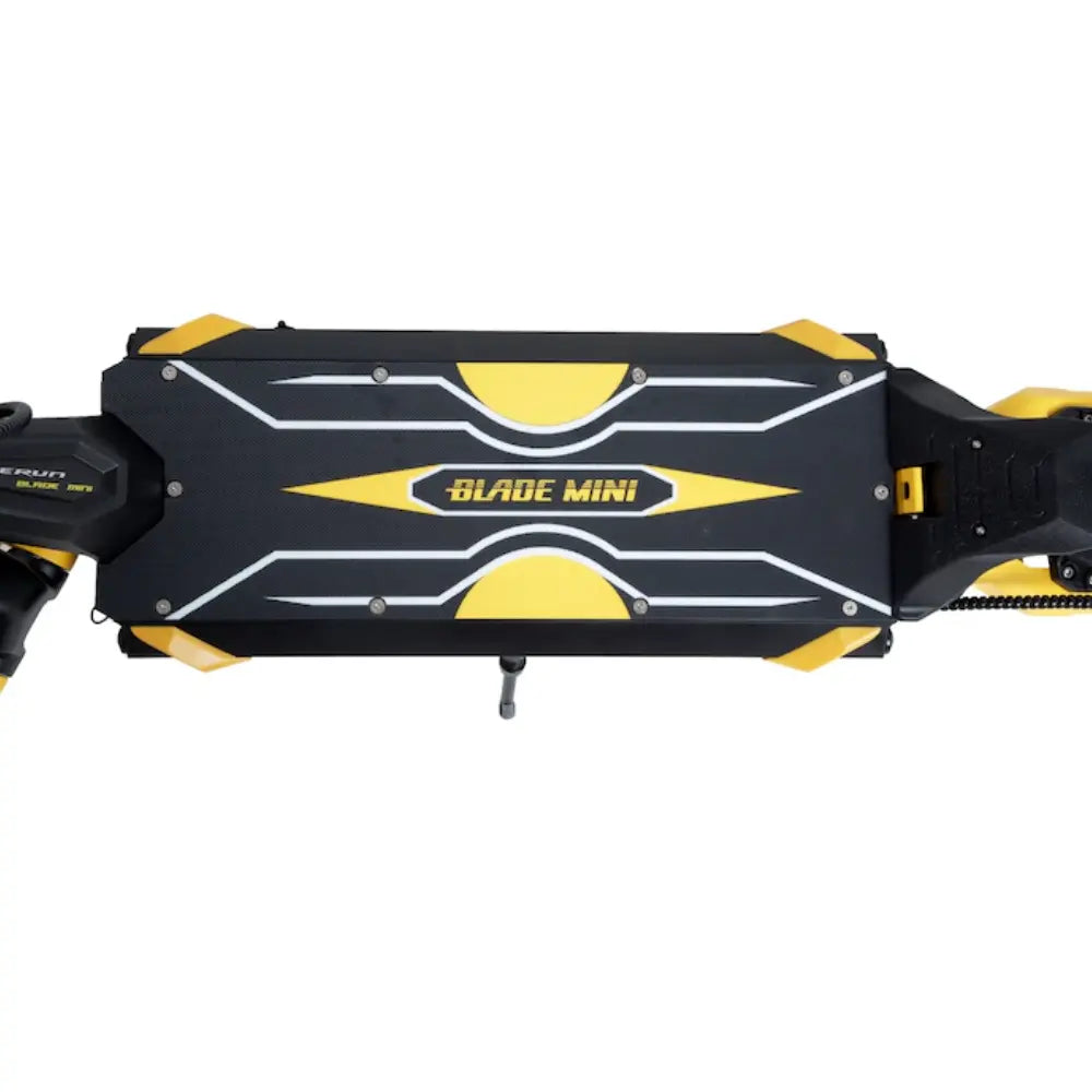 teverun-blade-mini-elektricheska-trotinetka-spirachka-platforma-zdrava-povarhnost-otgore_webp