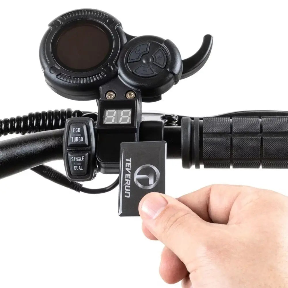 teverun-blade-q-36v-10ah-elektricheska-trotinetka-kormilo-displei-eko-turbo-rejim_webp